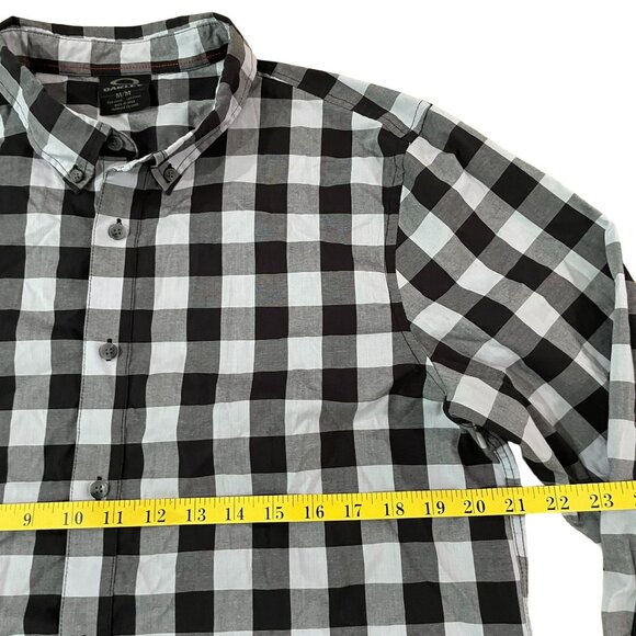 Oakley Men's Black & Gray Checkered Long Sleeve Shirt Size Medium - Picture 3 of 5